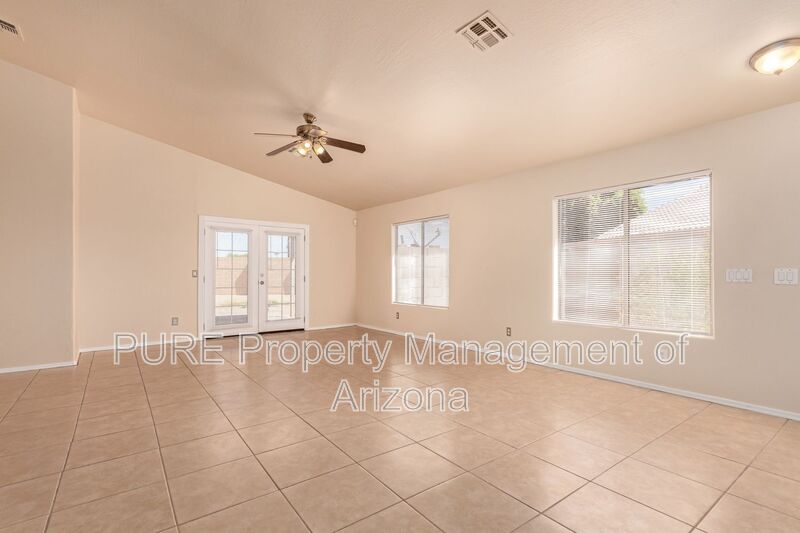 Surprise House: 13982 W Cornerstone Trl