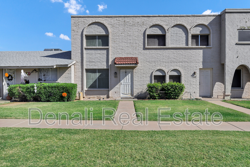 Mesa House: 225 N. Standage