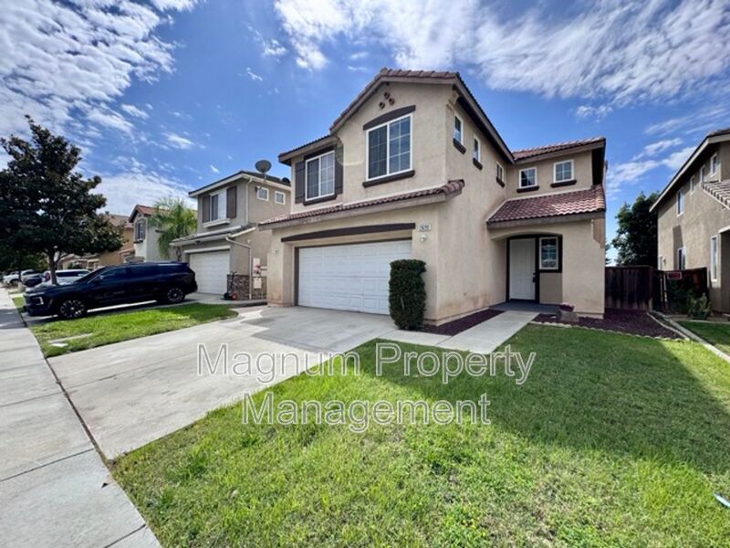 Menifee House: 29291 Grande Vista Ave
