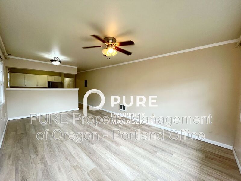 Portland House: 701 NE 28th Ave