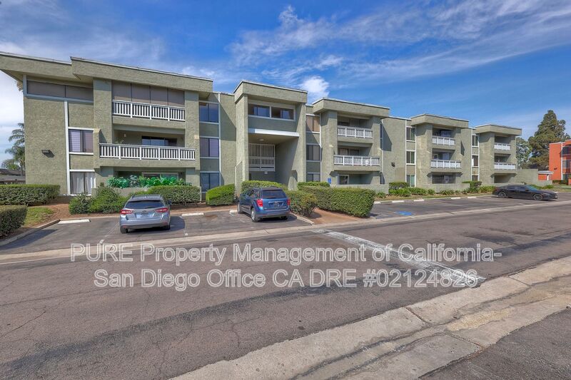 Escondido House: 1020 E Washington Ave