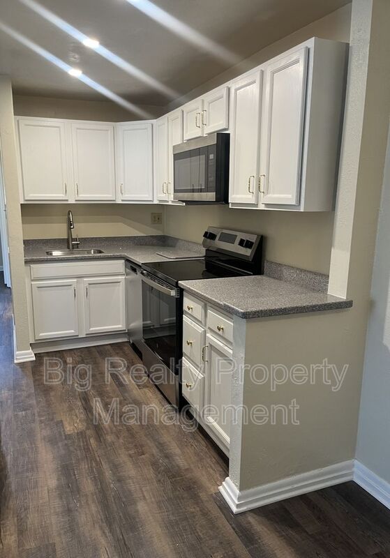 Spring City Condo: 120 N Penn St