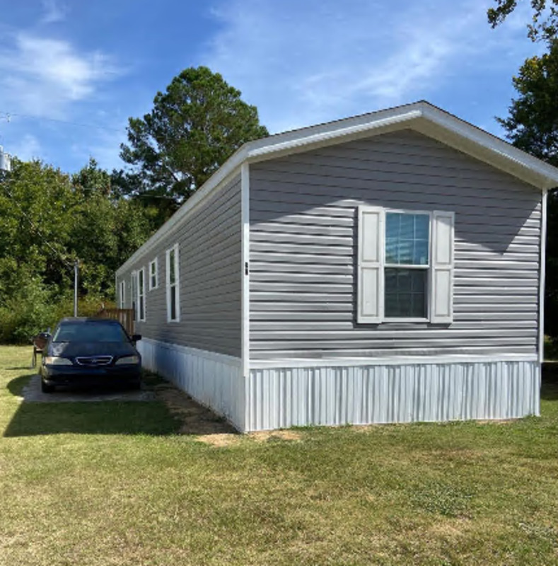 Tarboro House: 80 North Lucky Lane