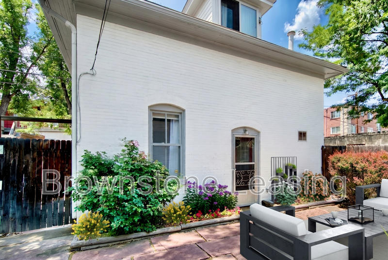 Denver House: 1133 N Corona St