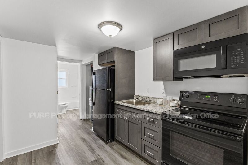 Georgetown Condo: 725 E College Street