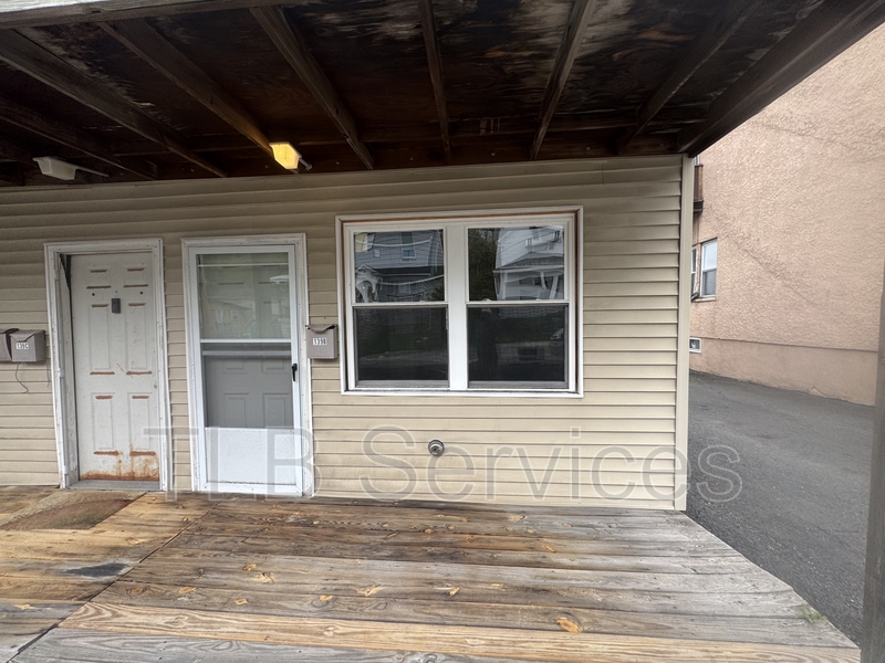 Dunmore Condo: 139 Sand Street - 2
