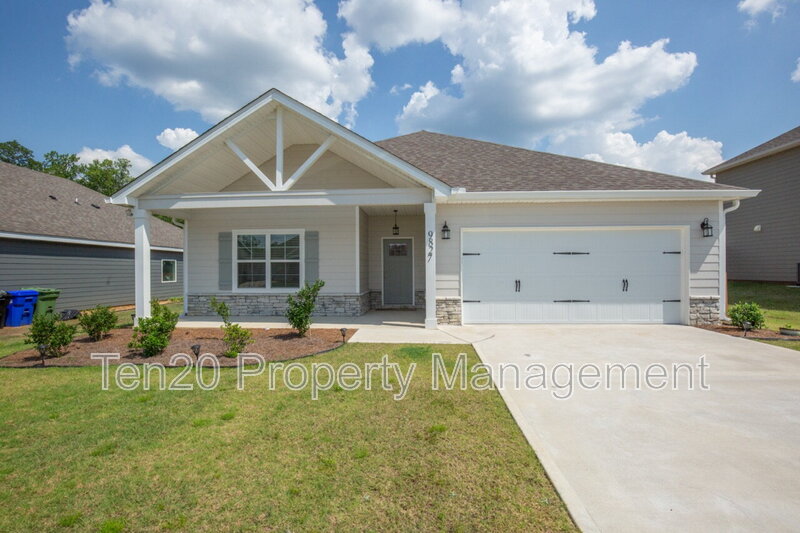 Midland House: 9827 Yellow Pine Rd