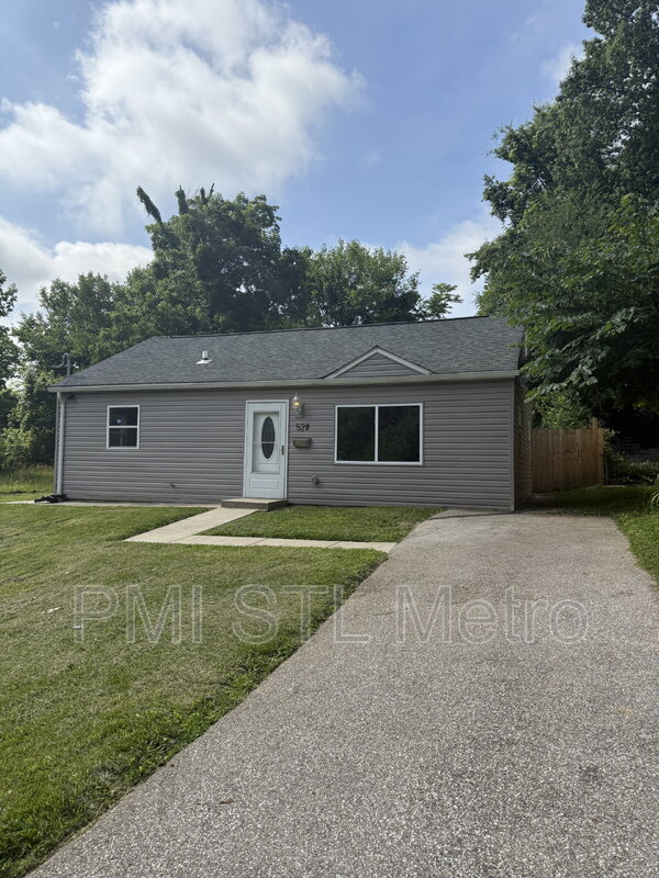 Ferguson House: 528 Royal Avenue