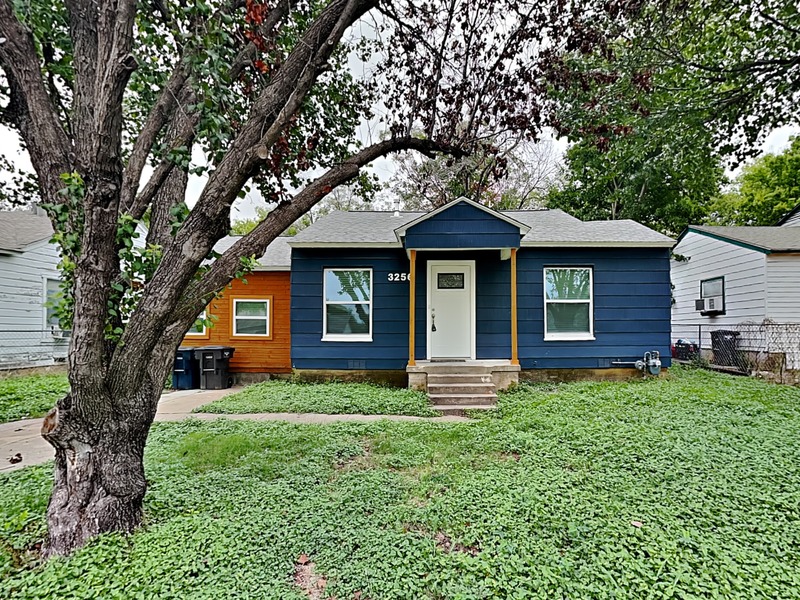 Fort Worth House: 3256 Runnels St