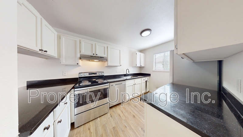 Redding Condo: 1045 California Street - 5