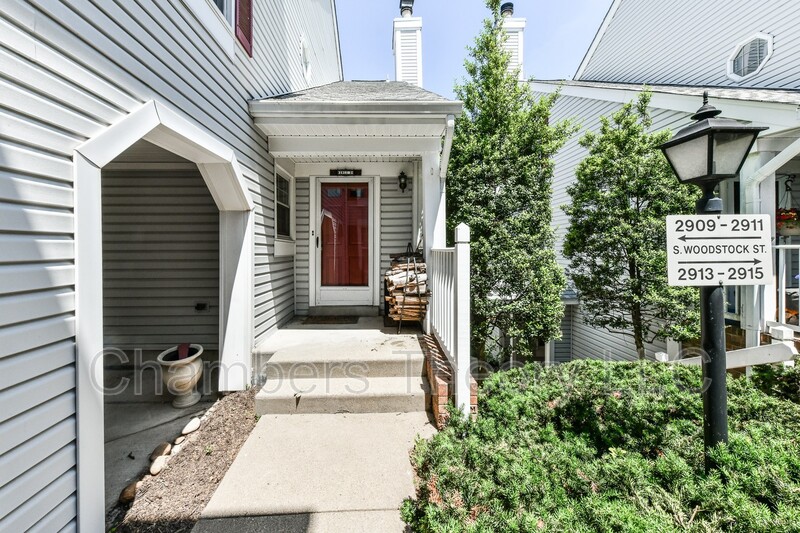 Arlington Condo: 2911-D S Woodstock St.