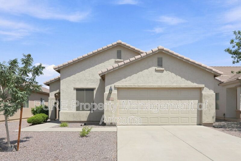 San Tan Valley House: 536 E Yellow Wood Avenue