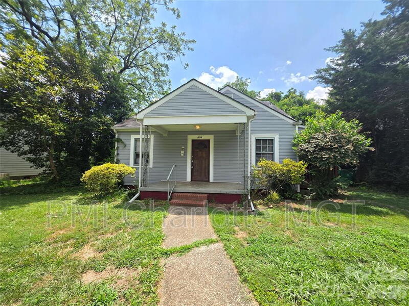 Charlotte House: 614 Marsh Rd