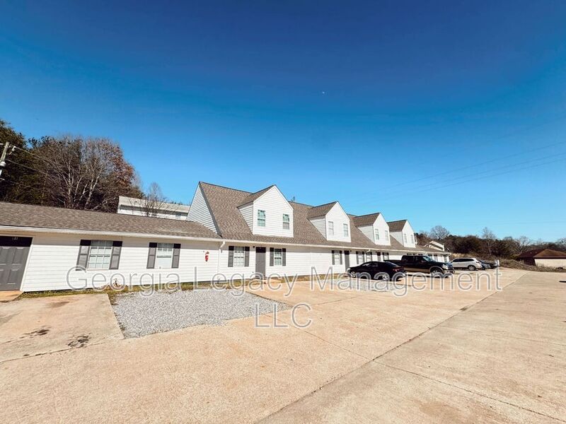 Cleveland House: 896 Campbell St