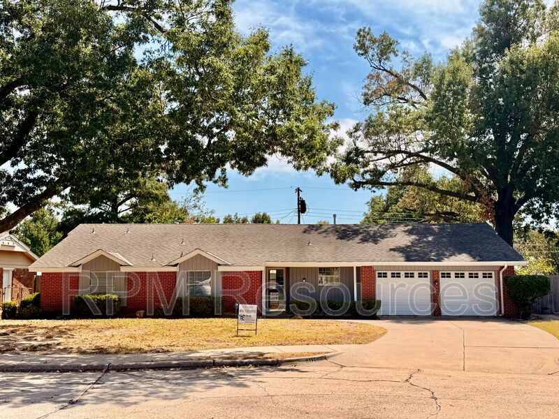 Oklahoma City House: 4120 NW 44th St