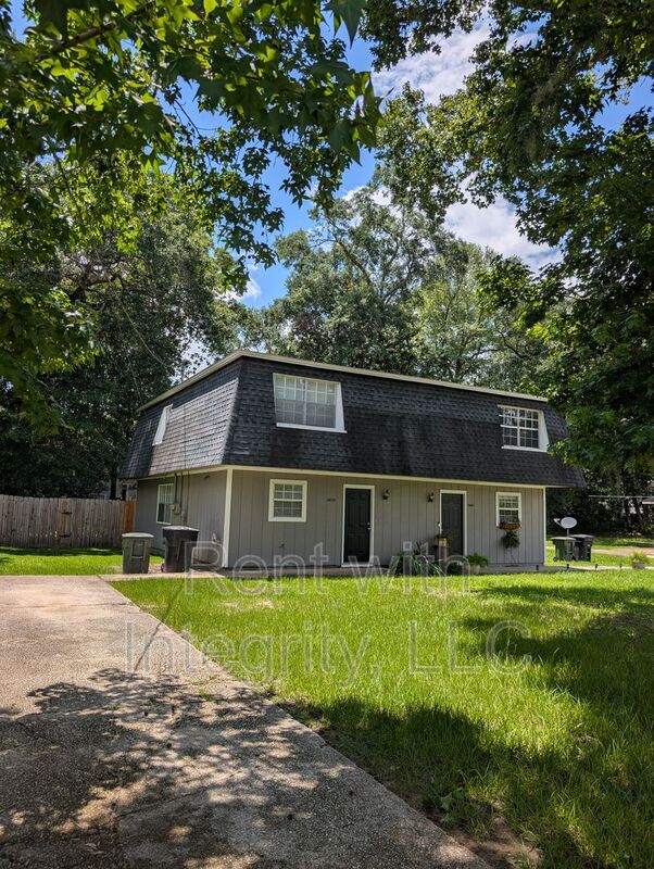 Tallahassee House: 2438 Atlas Road
