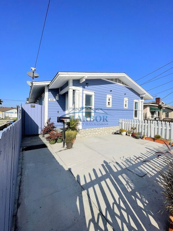 San Pedro Condo: 644 - 646 W. 19th Street