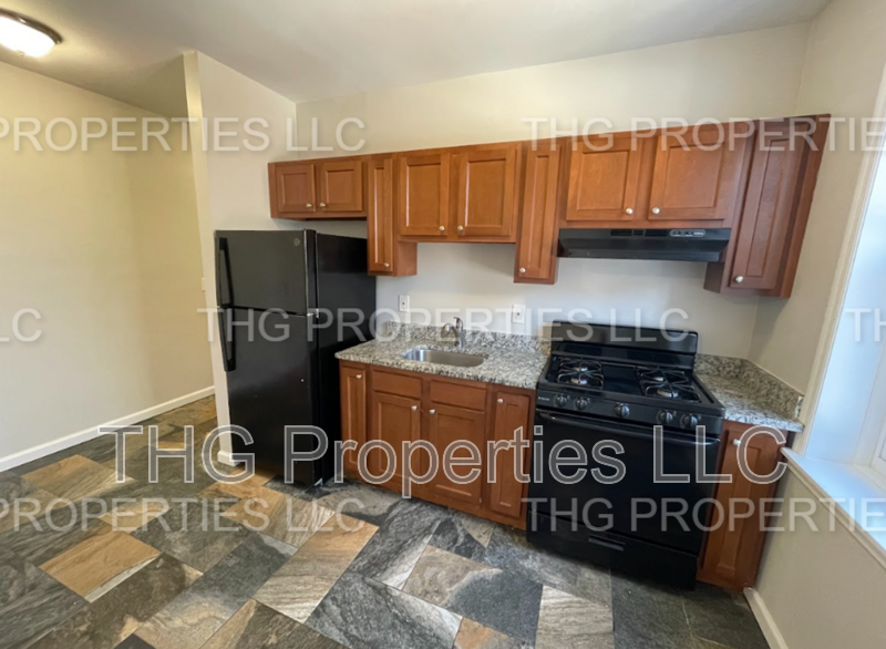 Orange Condo: 678 Scotland Rd.