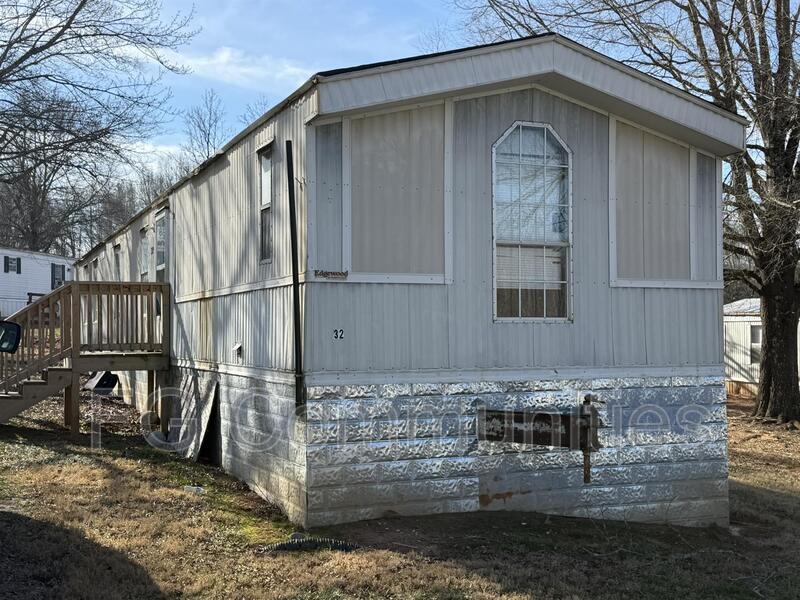 Morganton House: 1754 Zion Rd Unit 32