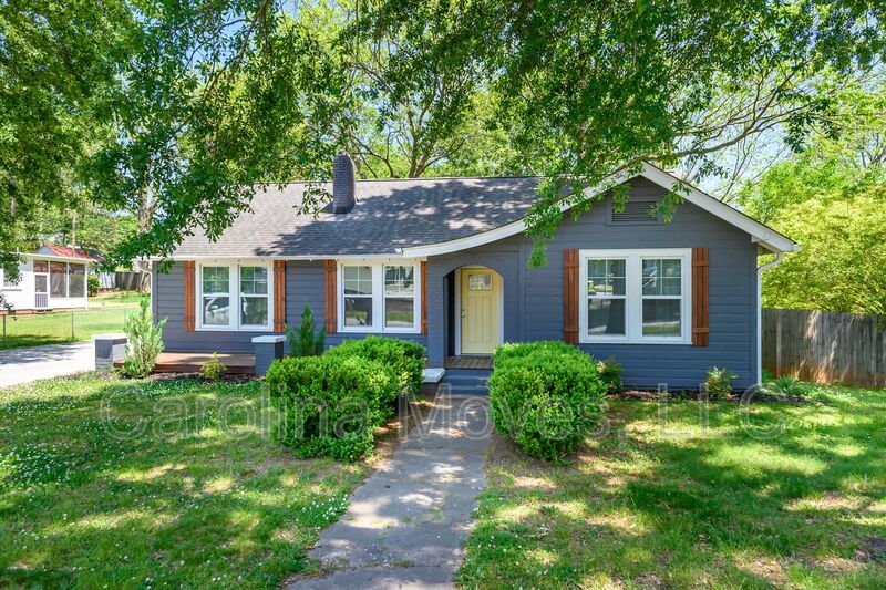 Easley House: 306 Powell Street