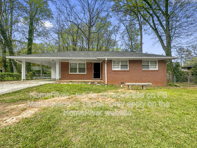 Forest Park House: 506 Shady Ln