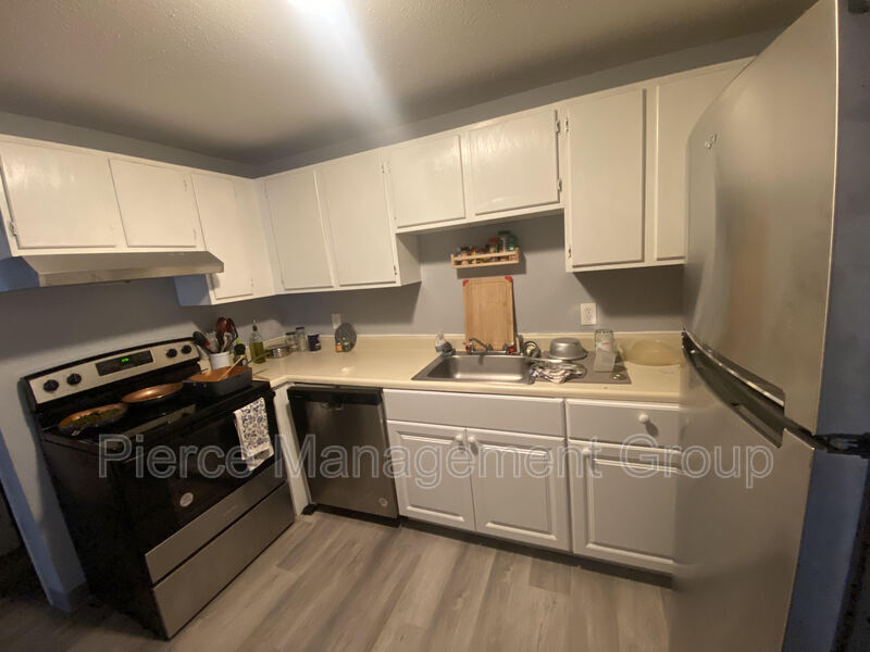 Lebanon Condo: 20 Wolf Rd.