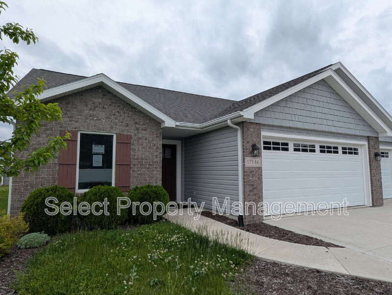 Huntertown House: 17146 Apostle Island Cove