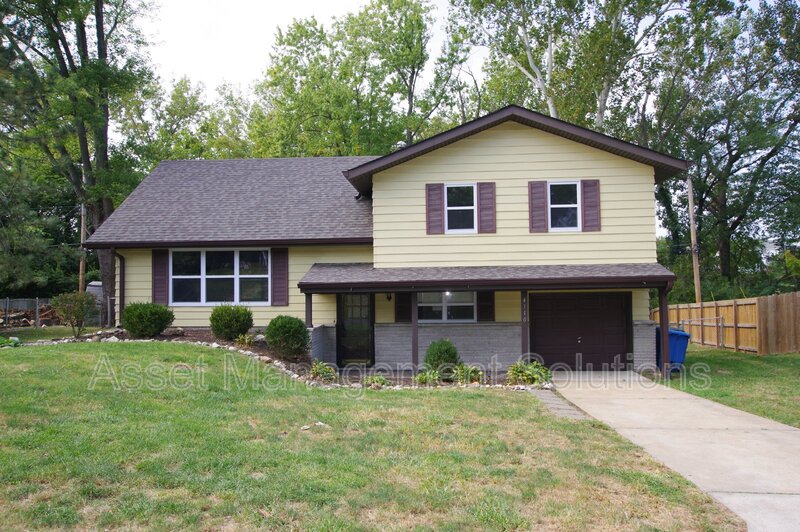 St Louis House: 4110 Northern Aire Dr