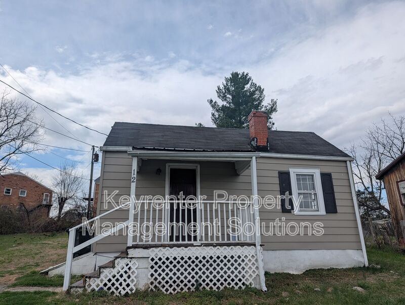 Staunton House: 12 Miller St