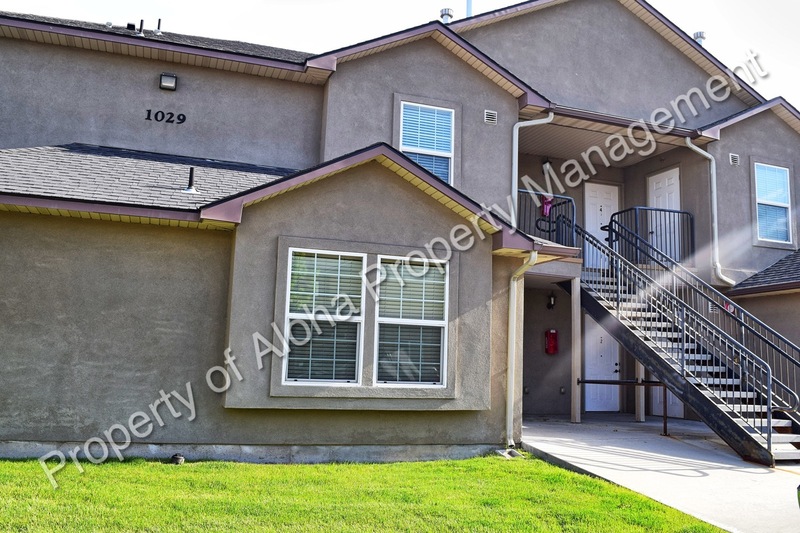 Meridian House: 1029 W. Pine Ave