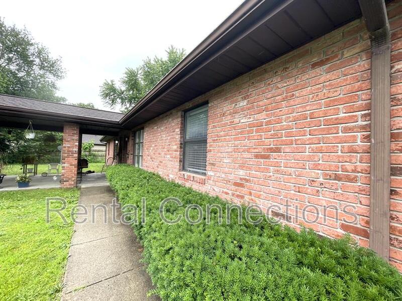 Marion House: 1305 Copeland Apt A