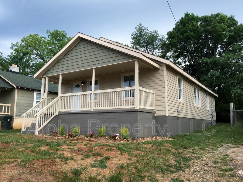 Greenville House: 11 Pack Street