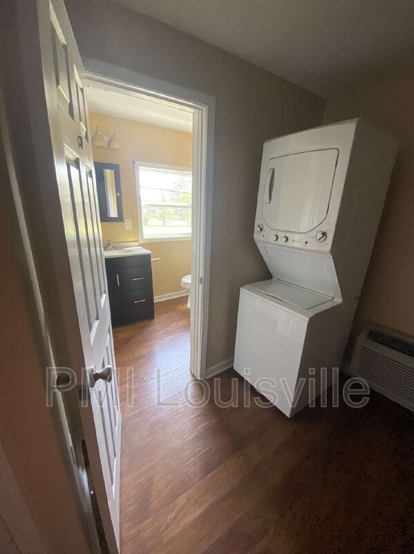 West Point Condo: 1302 Main St