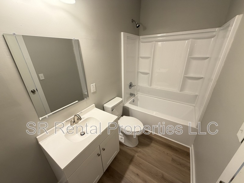 Franklin Condo: 243 S Main St