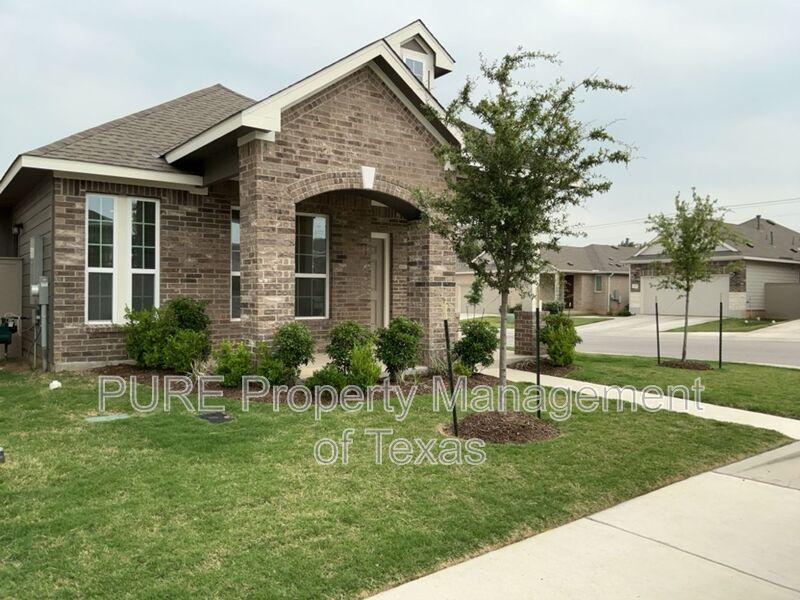 Pflugerville House: 17901 Giglio Way