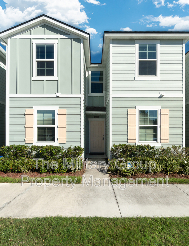 Orange Park Townhome: 425 Running Woods Street
