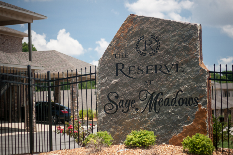 Jonesboro Condo: 4800 Reserve Blvd - F-2