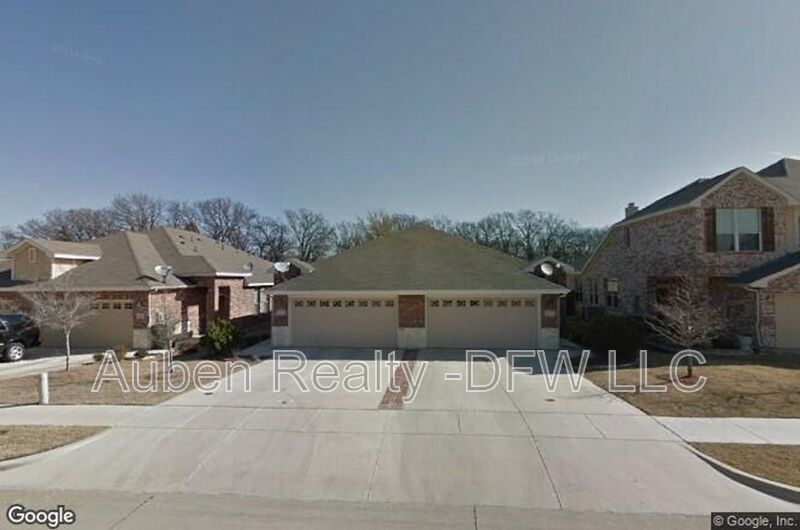 Mansfield House: 1426 Ravenwood Drive
