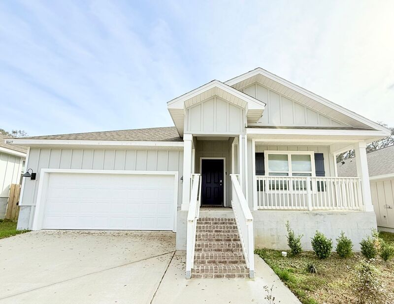 Pensacola House: 8669 Pathstone Blvd