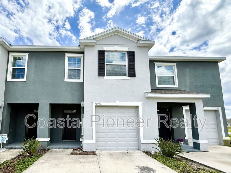 Wesley Chapel Townhome: 32794 Pez Landing Ln