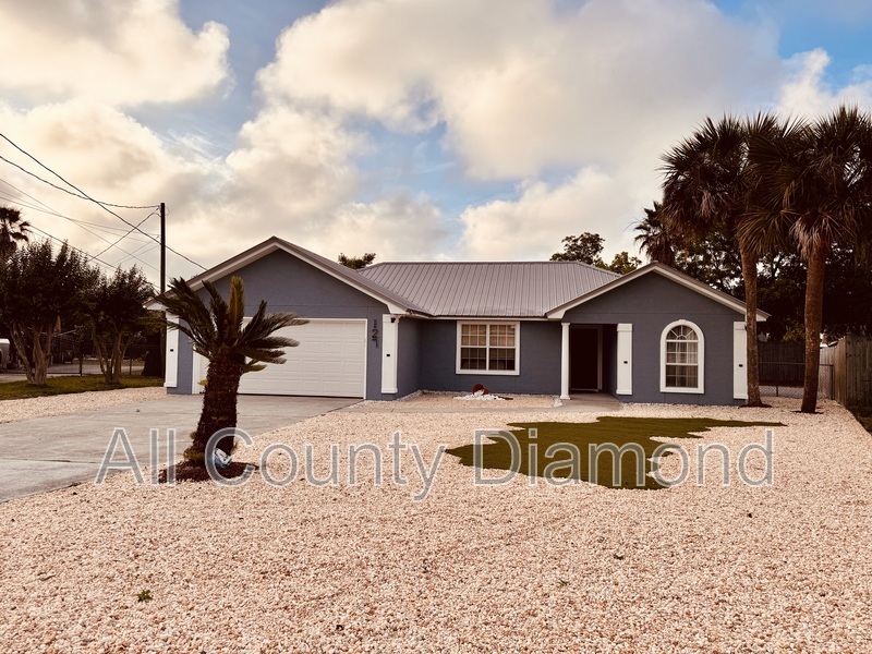 Panama City Beach House: 127 Heather Dr
