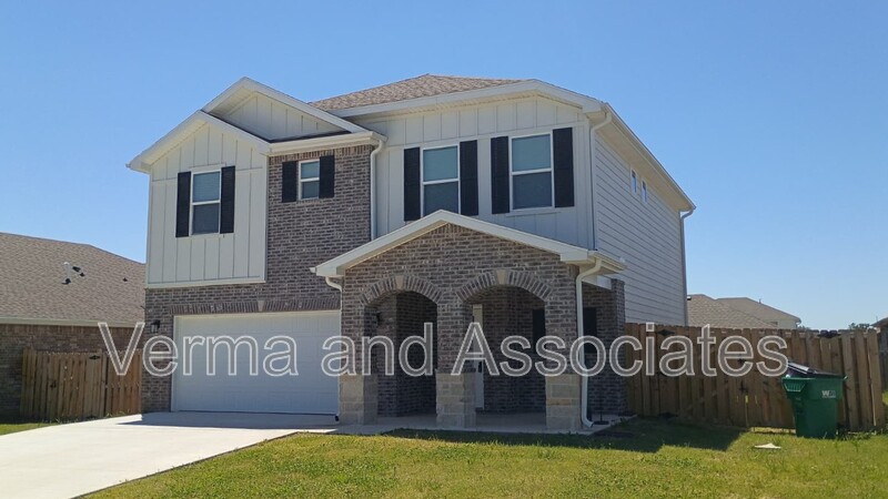 Centerton House: 2141 Bluebonnet Ln