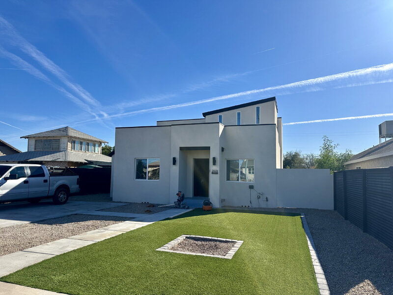 Phoenix House: 2029 West Adams Street