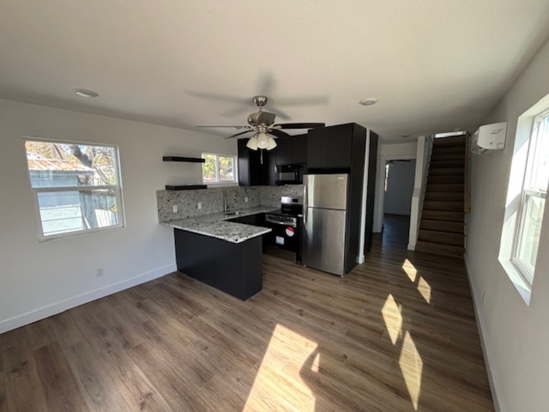 Belgrade House: 521 Yellowstone Ave