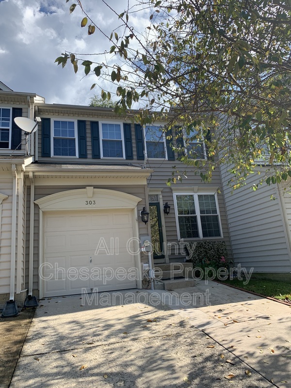 Perryville Townhome: 303 Rustic Ct