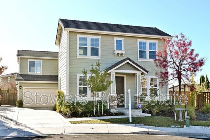 San Ramon House: 630 Bond Ct