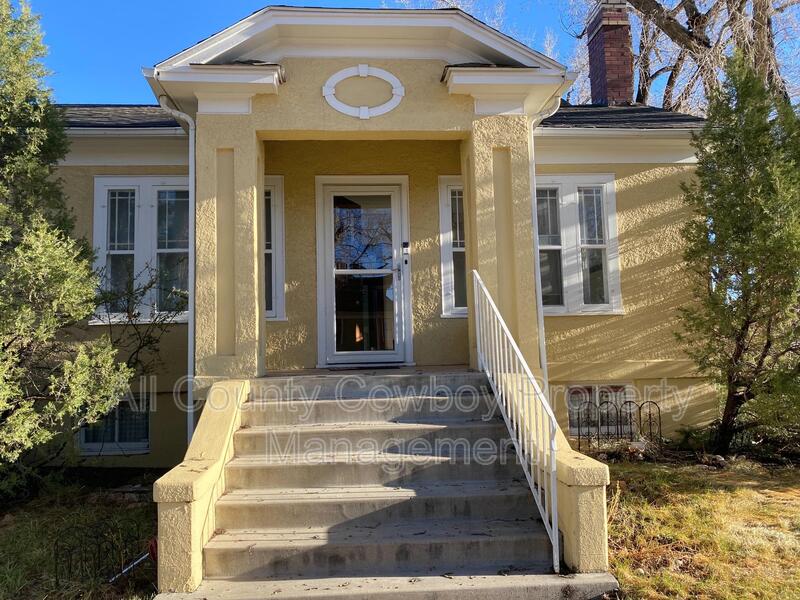 Laramie House: 623 E Lewis St