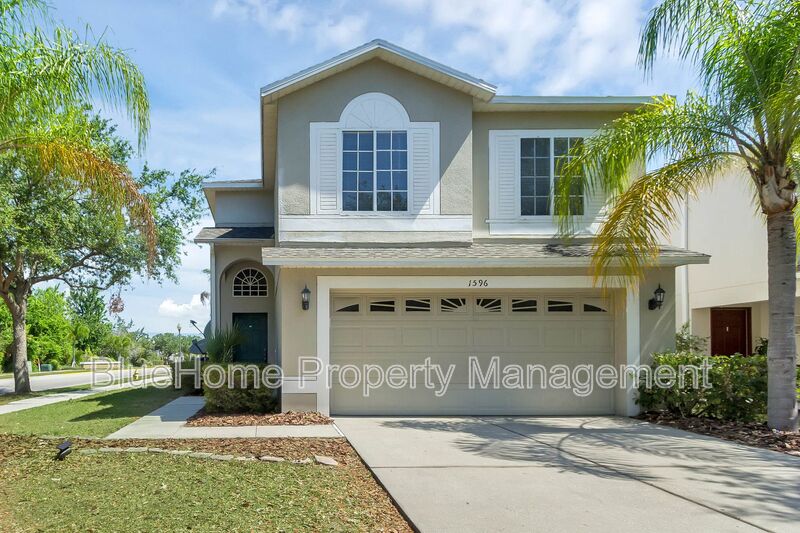 Winter Garden House: 1596 Sherbourne St