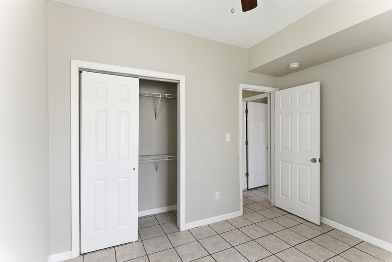 Photograph 7 of 3300-3374 Valley View Drive, 3330