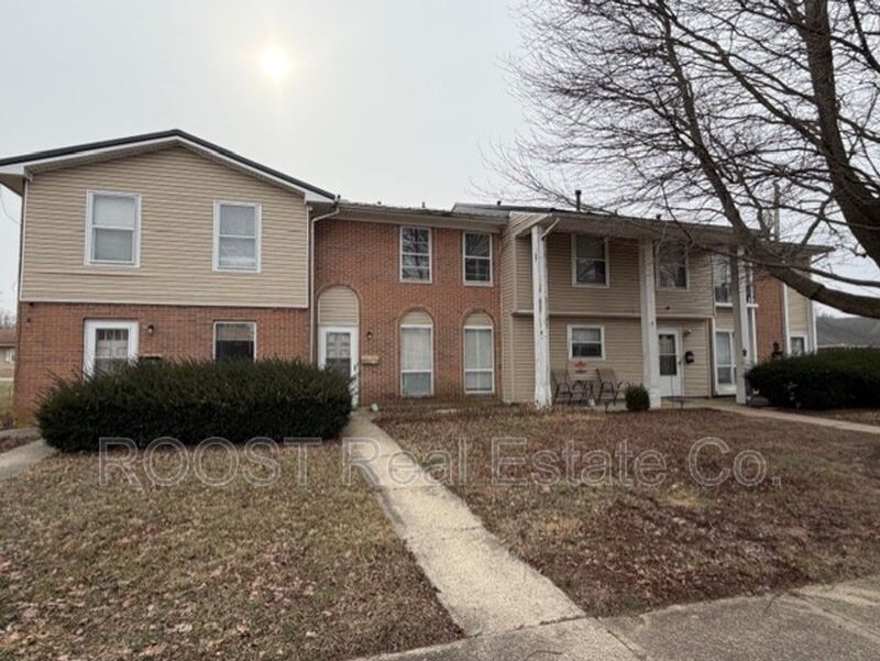 Enon House: 6881-6887 Emerald Ave